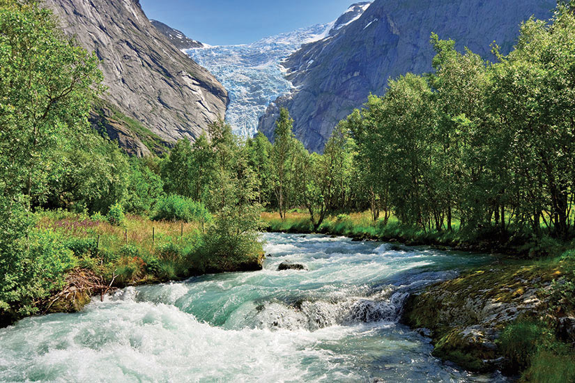 http://images.salaun-holidays.com/(Image)-image-Norvege-vue-glacier-Briksdalsbreen-91-it_12279855-09032017.jpg