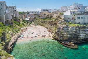 https://images.salaun-holidays.com/(Vignette)-vignette-italie-bari-02-as_157581524.jpg